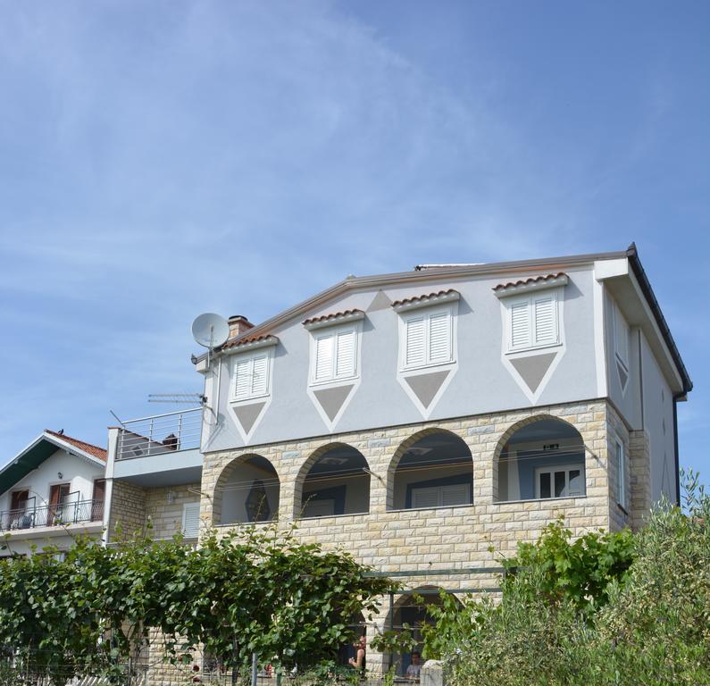 Apartments Petar & Anka Биоград-на-Мору Экстерьер фото