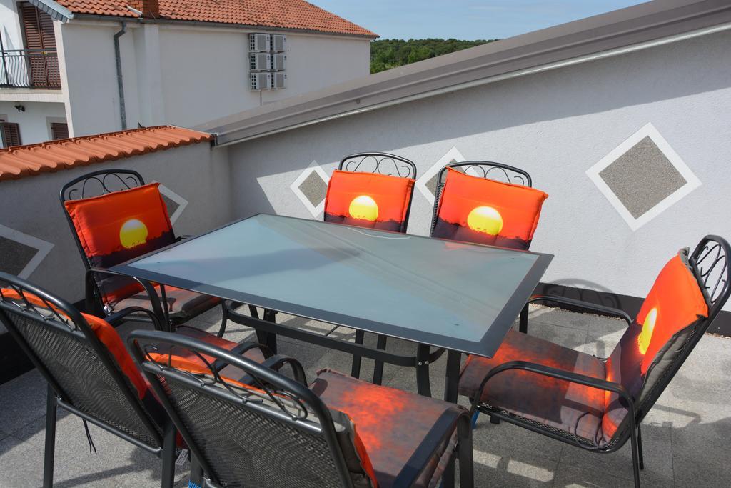 Apartments Petar & Anka Биоград-на-Мору Экстерьер фото