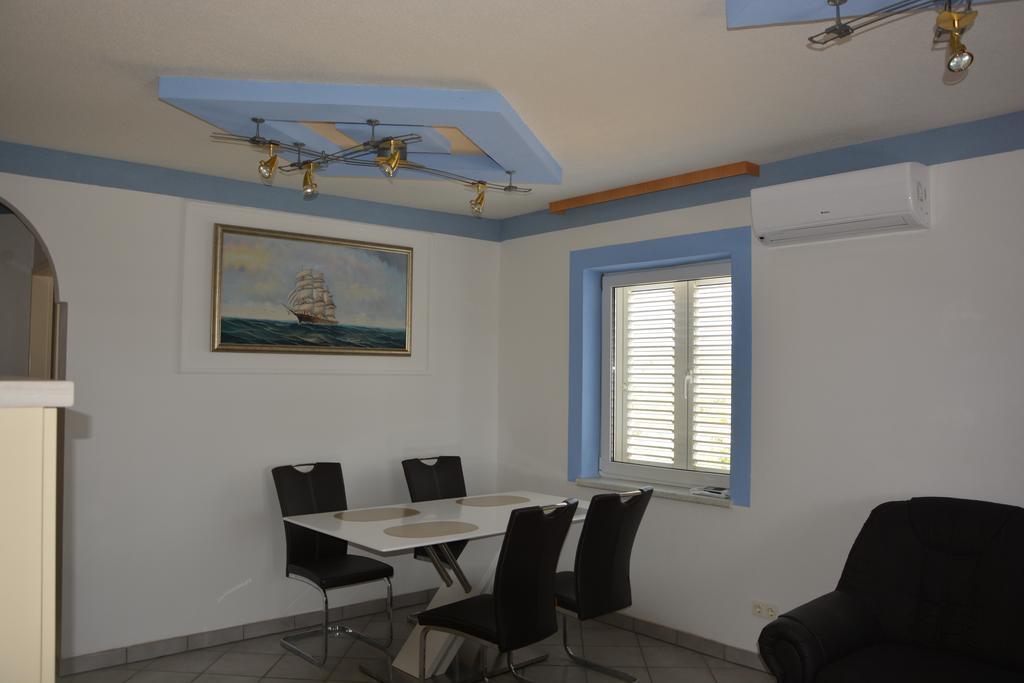 Apartments Petar & Anka Биоград-на-Мору Экстерьер фото